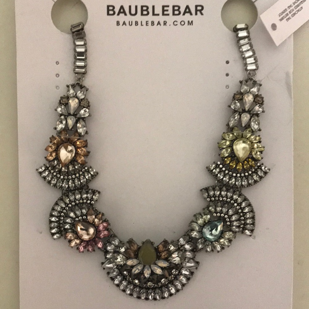 Bauble Bar statement necklace